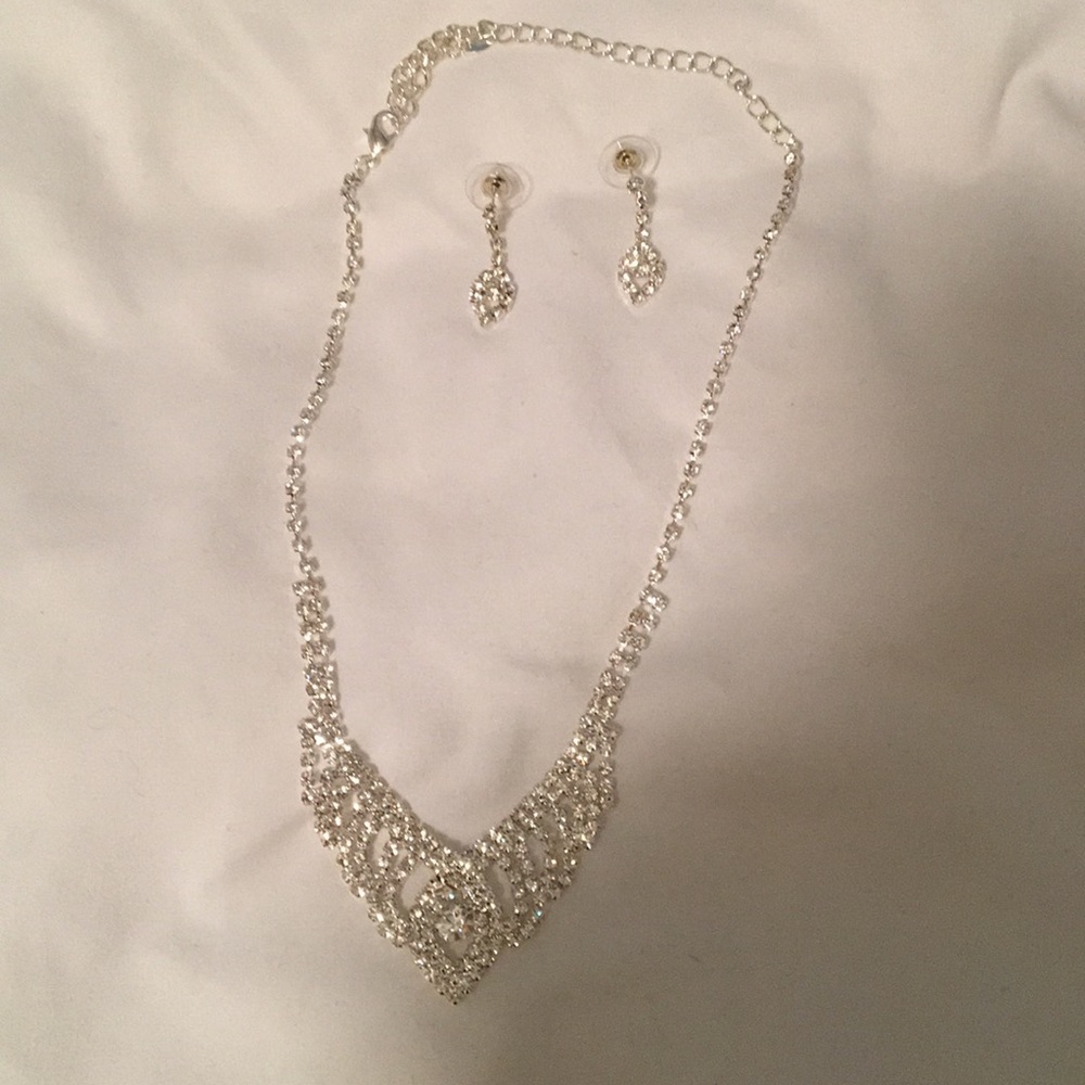 Silver Necklace & Earrings set